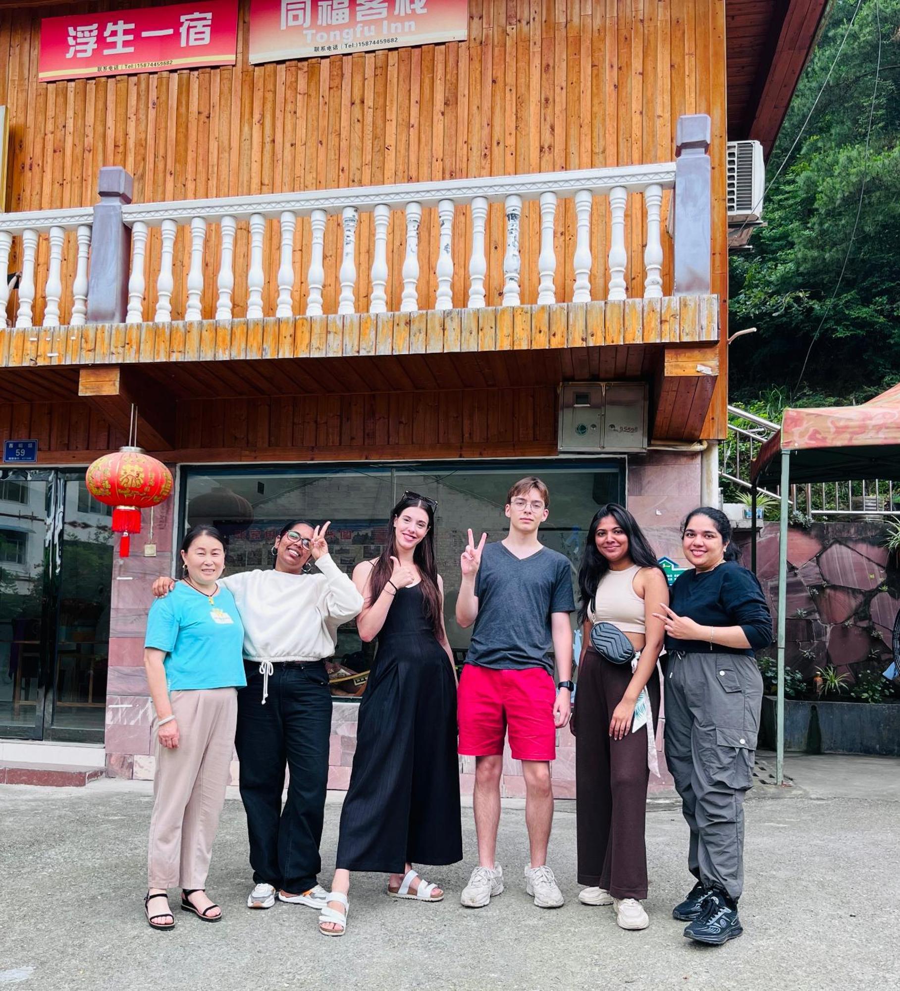 Tongfu Inn Zhangjiajie Exteriör bild