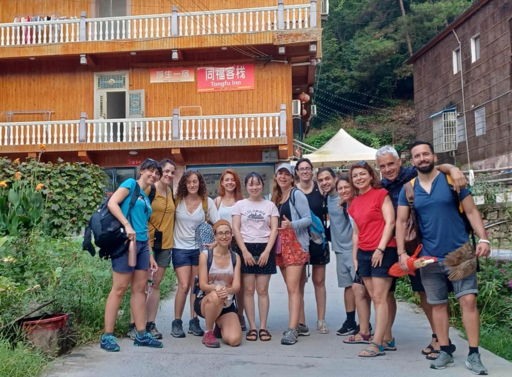 Tongfu Inn Zhangjiajie Exteriör bild